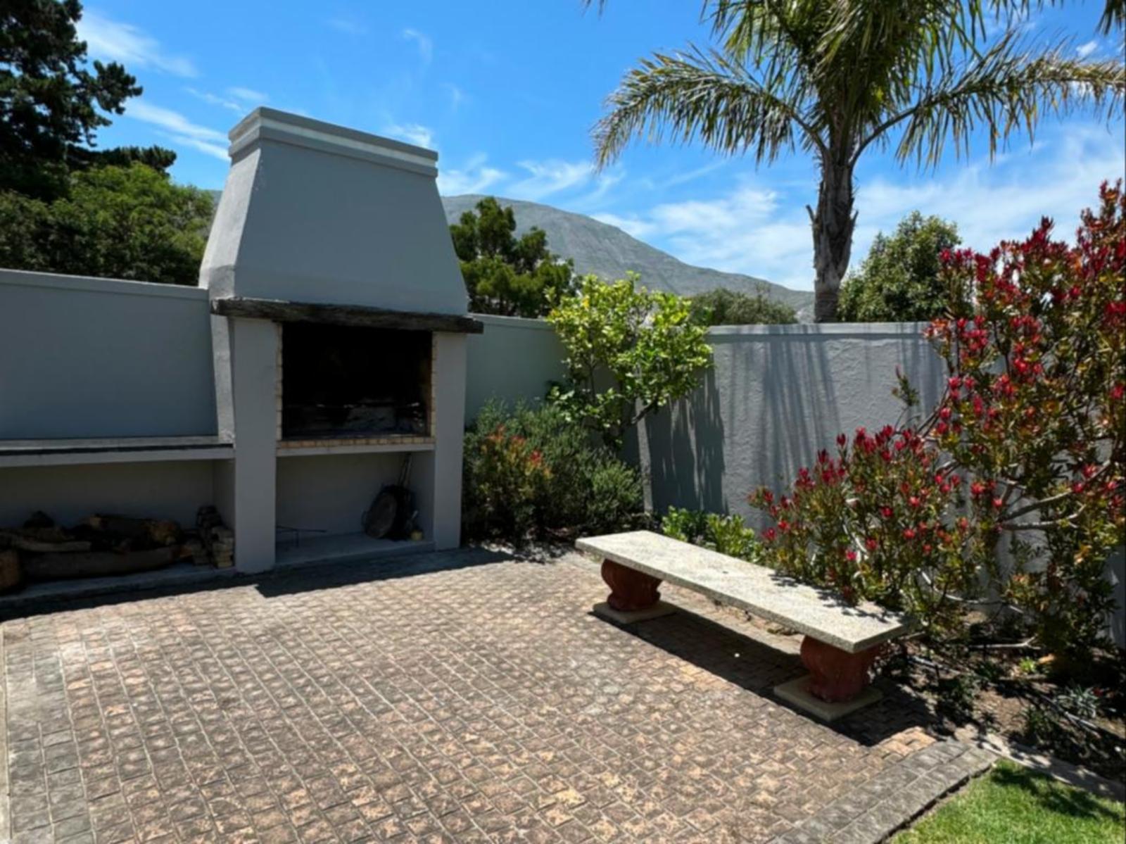 Moments Guesthouse BBQ Area