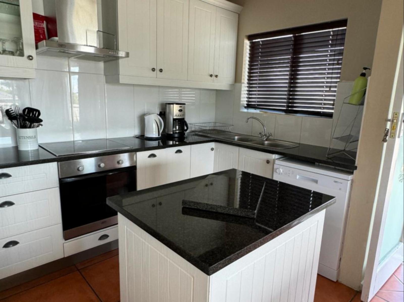 Moments Guesthouse Kitchen